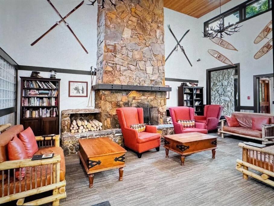 Powder & Pines Luxury Suite Γουίστλερ Εξωτερικό φωτογραφία